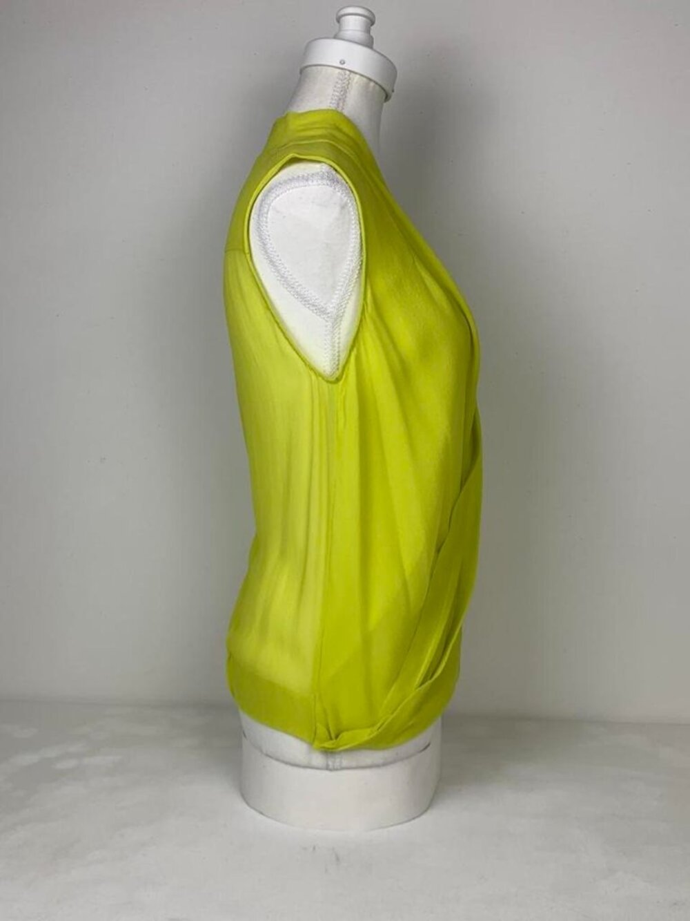 Babaton 100% Silk Crossover Blouse - Vibrant Lime/Chartreuse, Size S/SM - Picture 2 of 8